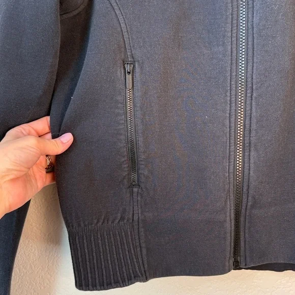 Lululemon Zip-Up Jacket Fitted Black size 8 Medium - Picture 4 of 11